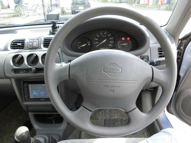 Nissan MARCH 2002-01 5510-9