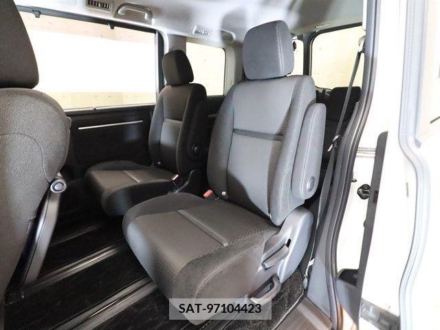 Honda e 2021-07 235596-6