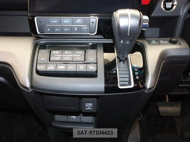 Honda e 2021-07 235596-12