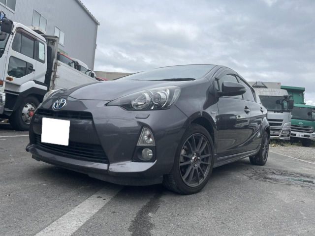 Toyota AQUA 2013-02 1528-2