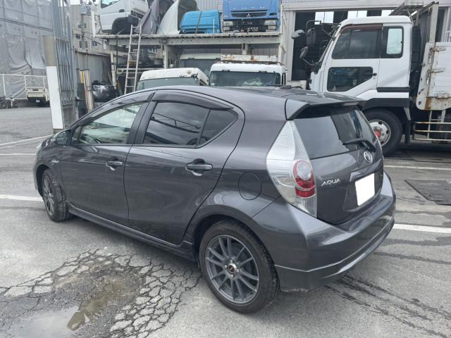 Toyota AQUA 2013-02 1528-8