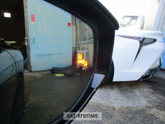 Lexus LC 2022-02 388296-28