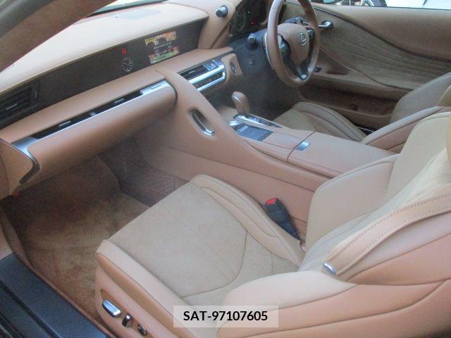 Lexus LC 2022-02 388296-12