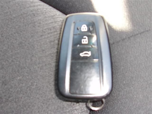 Toyota CAMRY HYBRID 2018-12 191220-28