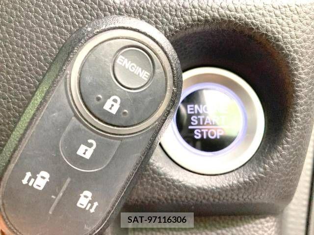 Honda N BOX CUSTOM 2019-06 279069-7