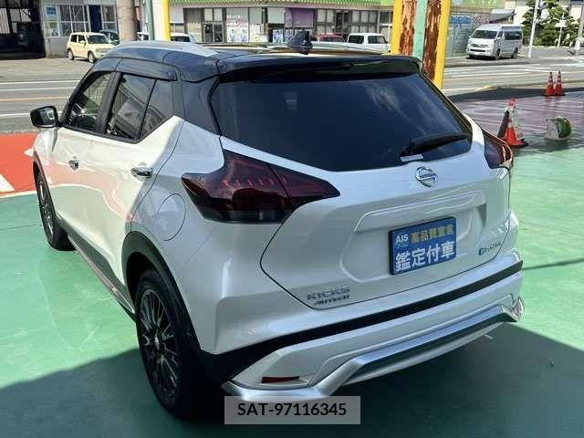 Nissan KICKS 2021-04 340849-1