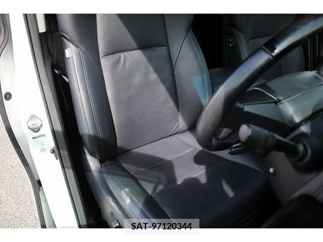 Toyota ALPHARD 2018-03 203908-12