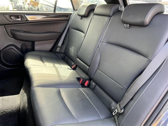 Subaru OUTBACK 2017-01 21082-19