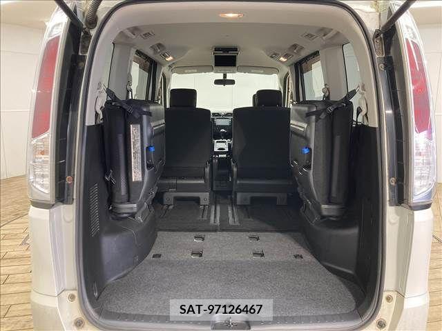 Nissan SERENA 2011-03 284263-10