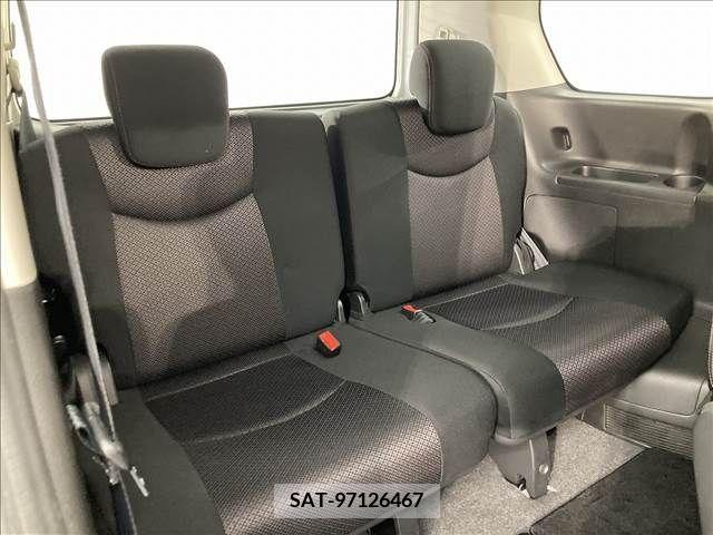 Nissan SERENA 2011-03 284263-9