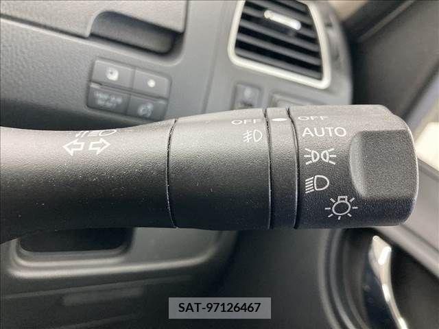Nissan SERENA 2011-03 284263-5