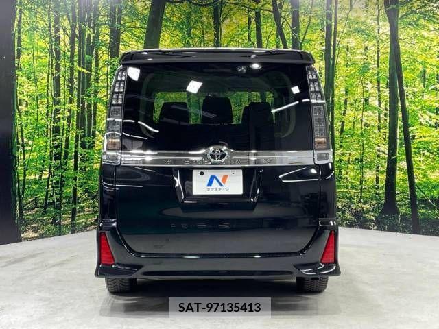 Toyota VOXY 2015-05 289144-15
