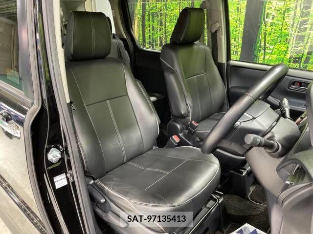 Toyota VOXY 2015-05 289144-7