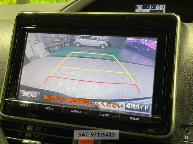Toyota VOXY 2015-05 289144-4