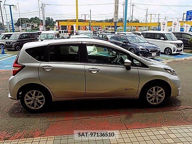 Nissan NOTE 2019-06 384491-14