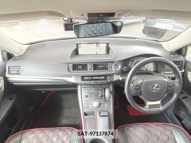 Lexus CT 2022-02 334375-1