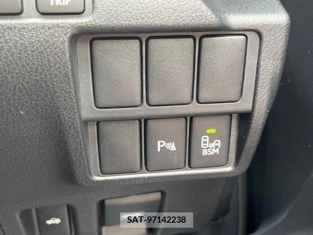 Lexus IS 2013-06 275483-7