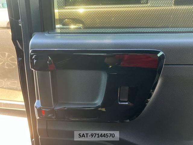 Honda N BOX CUSTOM 2022-08 307421-11