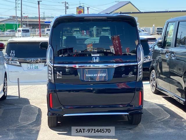 Honda N BOX CUSTOM 2022-08 307421-6