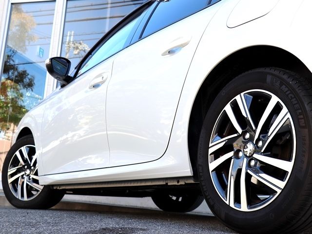 Peugeot 208 2021-12 192901-11