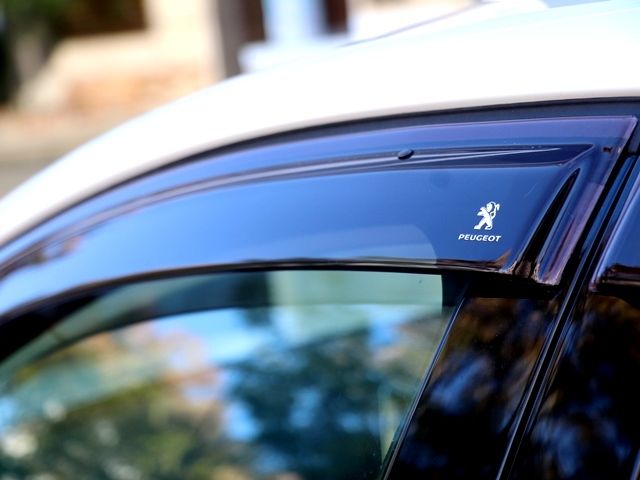 Peugeot 208 2021-12 192901-12