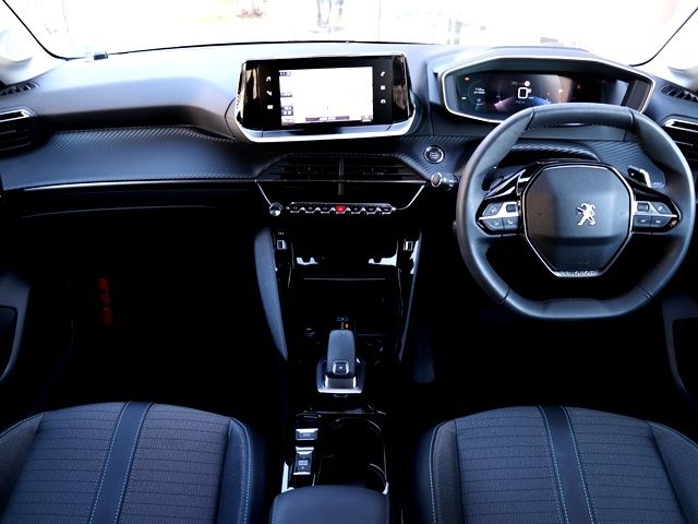 Peugeot 208 2021-12 192901-1