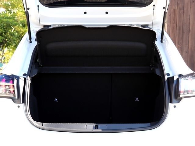 Peugeot 208 2021-12 192901-27
