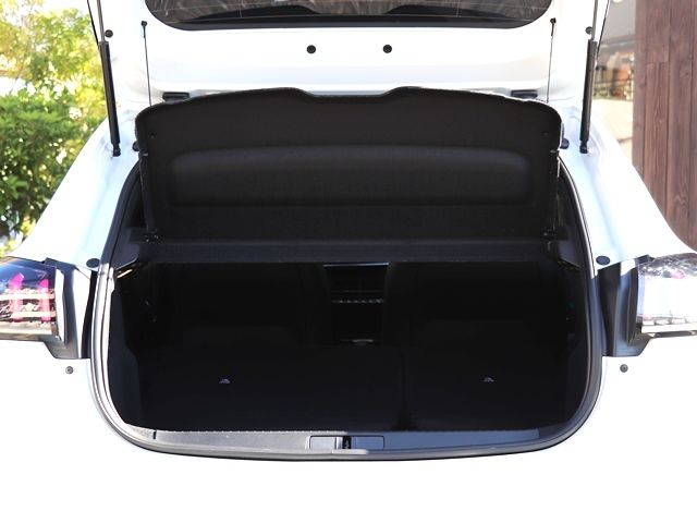 Peugeot 208 2021-12 192901-28