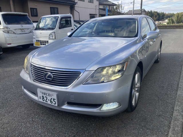 Lexus LS 2008-04 185930-4