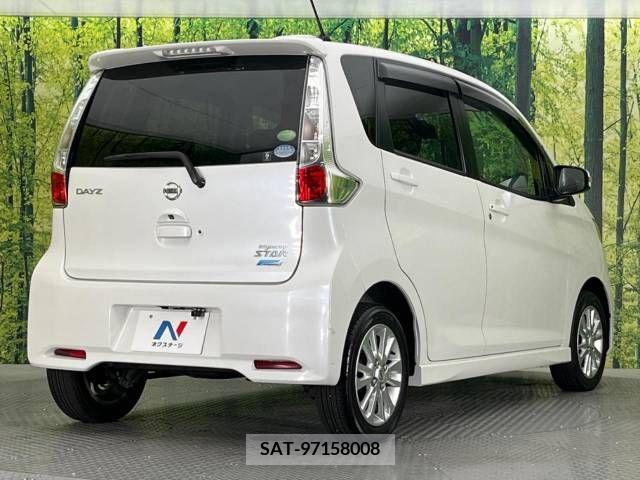 Nissan DAYZ 2014-03 323285-17