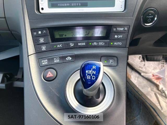 Toyota PRIUS 2011-08 327837-5