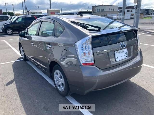 Toyota PRIUS 2011-08 327837-2