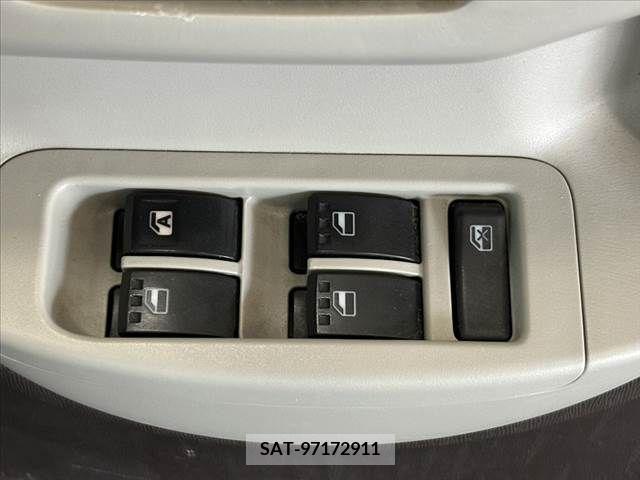 Toyota PASSO 2011-12 366007-6