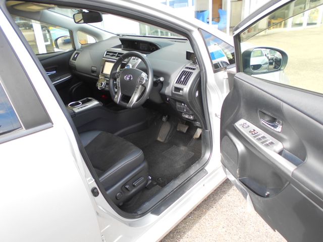 Toyota PRIUS ALPHA 2018-10 20718-1