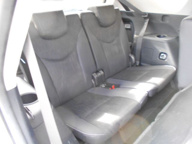 Toyota PRIUS ALPHA 2018-10 20718-12