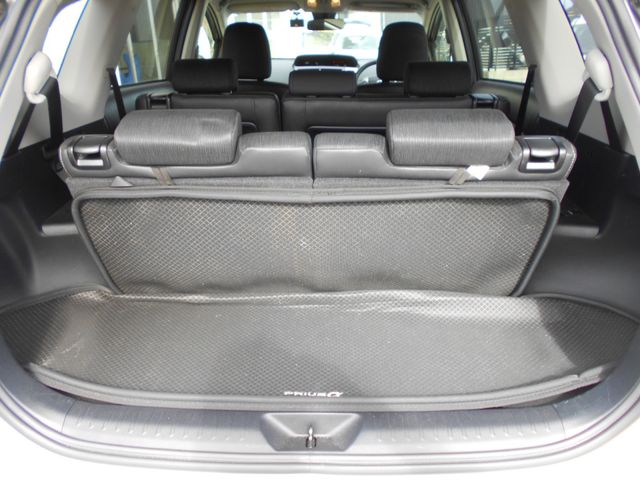 Toyota PRIUS ALPHA 2018-10 20718-14