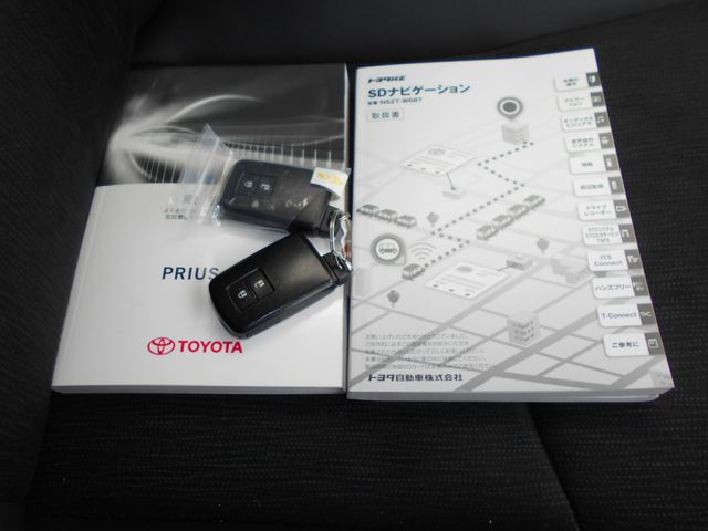 Toyota PRIUS ALPHA 2018-10 20718-25