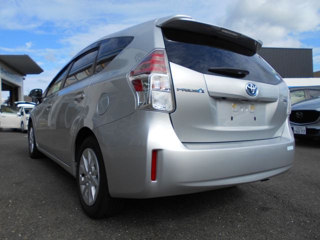 Toyota PRIUS ALPHA 2018-10 20718-2