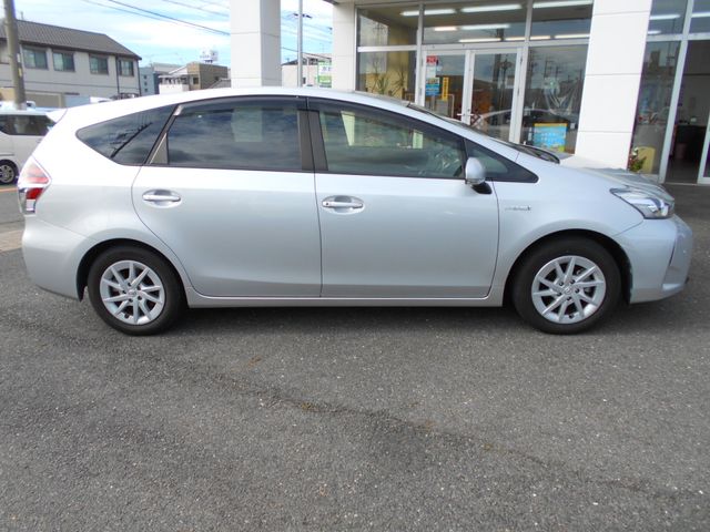 Toyota PRIUS ALPHA 2018-10 20718-8