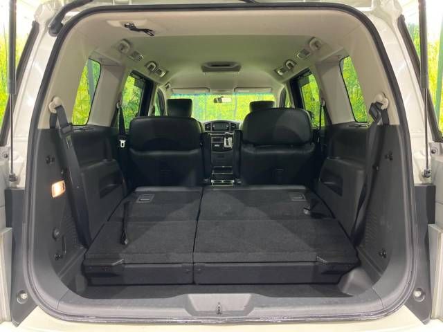 Nissan ELGRAND 2015-09 180974-11