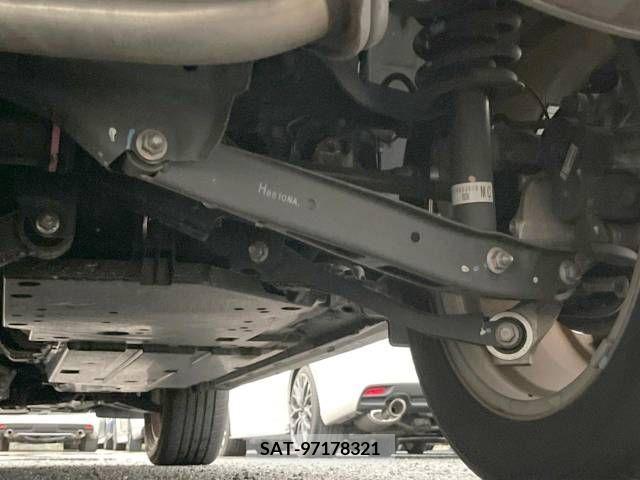 Subaru FORESTER 2018-09 360427-13