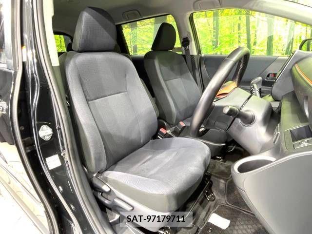 Toyota SIENTA 2016-08 215210-7