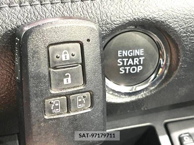 Toyota SIENTA 2016-08 215210-6