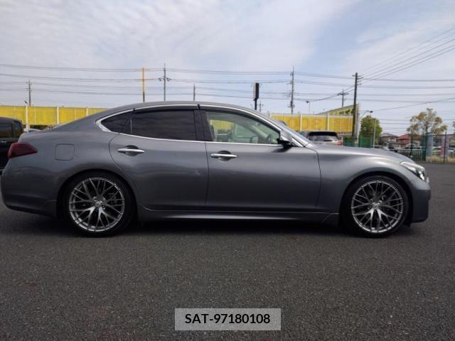 Nissan FUGA 2015-07 270715-10