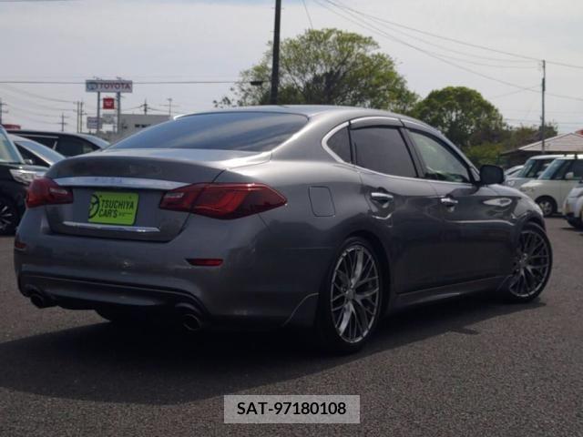 Nissan FUGA 2015-07 270715-1