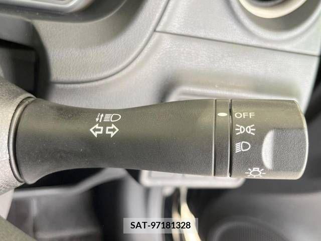 Nissan NOTE 2013-05 327491-7