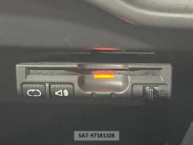 Nissan NOTE 2013-05 327491-5