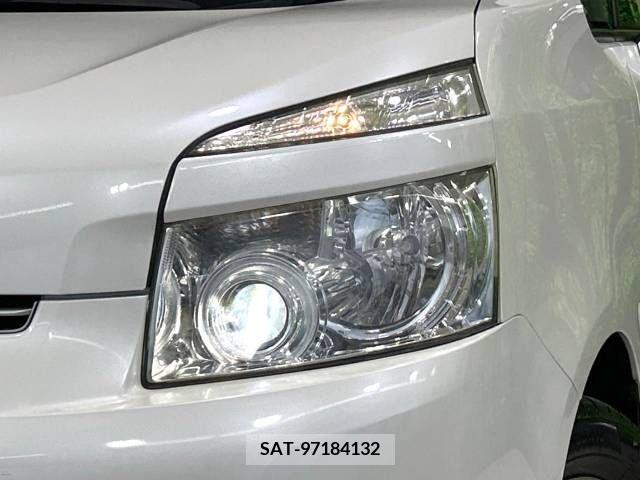 Toyota VOXY 2009-11 395004-13