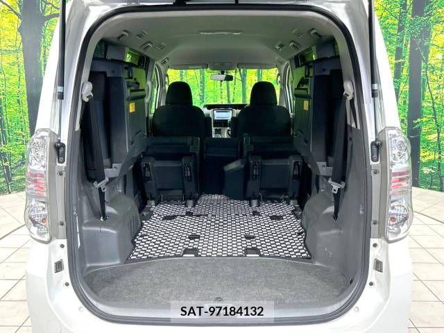 Toyota VOXY 2009-11 395004-11