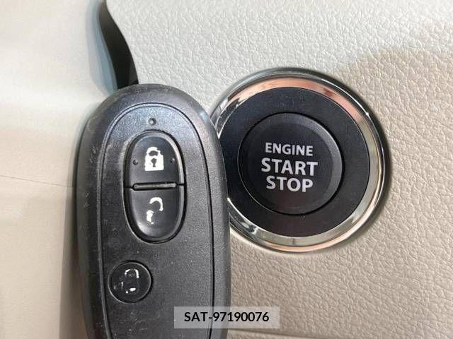Suzuki SPACIA 2013-09 327877-6